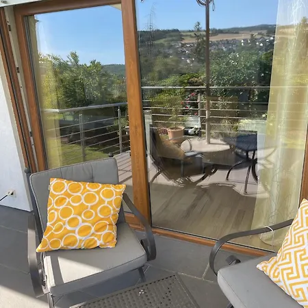 Paradies In Der Vulkaneifel Mit Panorama-blick Appartement *