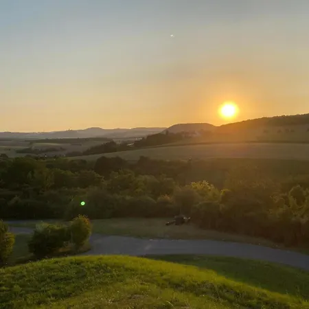 Apartment Paradies In Der Vulkaneifel - Panorama-blick Und Wintergarten Für Jedes Wetter