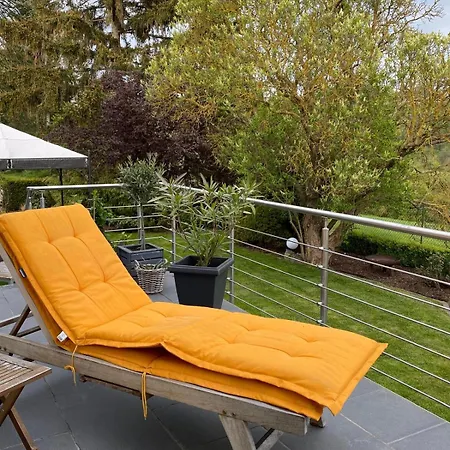 Paradies In Der Vulkaneifel - Panorama-blick Und Wintergarten Für Jedes Wetter * Burgbrohl