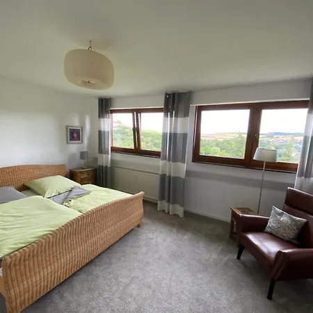 Paradies In Der Vulkaneifel - Panorama-blick Und Wintergarten Für Jedes Wetter Apartment *