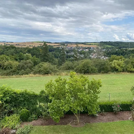 Paradies In Der Vulkaneifel Mit Panorama-blick Burgbrohl